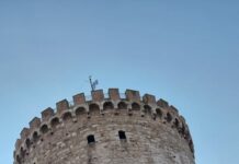 Νεκρός άνδρας που έπεσε από τον Λευκό Πύργο, φωτο – βίντεο