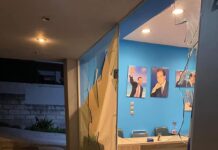 Επίθεση στα γραφεία της ΝΔ στην Αγία Παρασκευή, φώτο