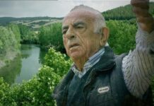Ωραιόκαστρο: O άνθρωπος που έφτιαξε μια λίμνη σε σκουπιδότοπο