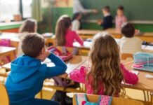 Κεραμέως: Τα σχολεία ανοίγουν κανονικά τη Δευτέρα