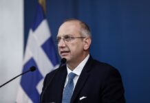 Η απάντηση του Κυβερνητικού Εκπροσώπου για τον Μόσιαλο που “τα έβαλε με την Παναγία”