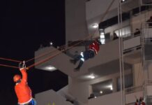 Ιπτάμενοι Άι Βασίληδες οι Πυροσβέστες σε Παιδο-Ογκολογική Κλινική, βίντεο