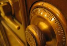 Θεσσαλονίκη: Διάρρηξη σε κατάστημα ΕΛΤΑ Κούριερ – 7.500 ευρώ η λεία