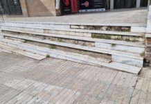 Ρημάζει το κτήριο του ΚΑΠΗ Ωραιοκάστρου