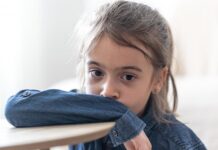 Τι μπορώ να κάνω αν υποψιαστώ πως ένα παιδί κινδυνεύει;