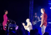Πρόταση γάμου στη σκηνή του Στέλιου Ρόκκου