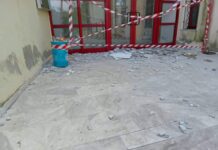 Ωραιόκαστρο: Άκρως επικίνδυνο δημοτικό κτήριο στο Μονόλοφο – Πέφτουν οι τοίχοι