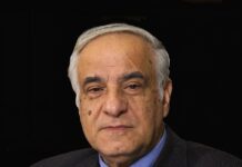 Πέθανε ο σπουδαίος αστροφυσικός Διονύσης Σιμόπουλος