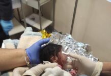 Νεαρή γυναίκα γέννησε σε κέντρο υγείας της Θεσσαλονίκης
