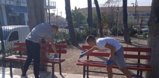 Ωραιόκαστρο: Μαθητές του 3ου Γυμνασίου καλλωπίζουν μόνοι τους το σχολείο τους