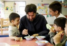 Κιβωτός του Κόσμου: Kακουργηματική δίωξη στον πατέρα Αντώνιο