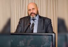 Δημήτρης Κούβελας: Αθώος για διασπορά fake news για το εμβόλιο κορονοϊού