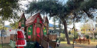 Θεσσαλονίκη : Η Σταυρούπολη έχει τη Χριστουγεννιάτικη “Μαγεμένη Αυλή” και διαδικτυακή “Μαγεμένη Πύλη”