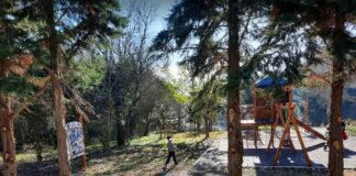 Ωραιόκαστρο: Μια ακόμη εγκαταλελειμμένη – βανδαλισμένη – επικίνδυνη παιδική χαρά