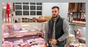 40 Σαλάμια,52 Τυριά και 80 Κρασιά “Παντρεύτηκαν” στο Ωραιόκαστρο