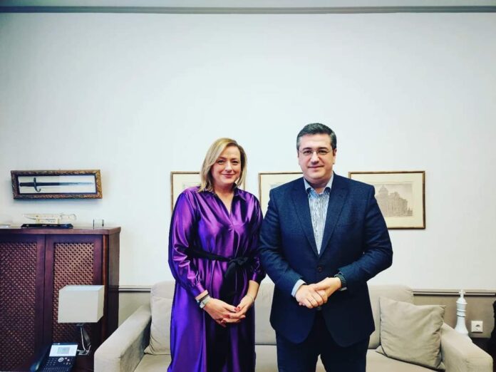 Γερακινα Μπισμπινά