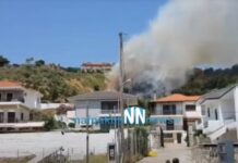 ΤΩΡΑ Πυρκαγιά σε κατοικημένη περιοχή στην Ναύπακτο, βίντεο