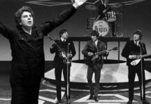 Σαν σήμερα οι Beatles τραγούδησαν Μίκη Θεοδωράκη