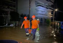 Δεύτερη ημέρα και συνεχίζουν στη Λάρισα η Ομάδα Πολιτικής Προστασίας Προσκόπων Θεσσαλονίκης, βίντεο – φωτο