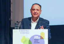 Νέος δήμαρχος Θεσσαλονίκης ο Στέλιος Αγγελούδης – Βίντεο από τους πανηγυρισμούς στο εκλογικό του κέντρο