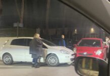 ΤΩΡΑ Τροχαίο έξω απο το δημαρχείο Ωραιοκάστρου