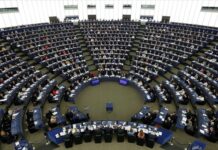 Ευρωκοινοβούλιο: Υπερψηφίστηκε το καταδικαστικό ψήφισμα για το κράτος δικαίου στην Ελλάδα
