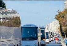 Μετά τα τρακτέρ, θα κλείσουν δρόμους και τα τουριστικά λεωφορεία