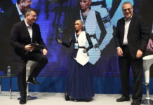 Η Sophia στην έκθεση Beyond: Ο «Τζίτζι», το «σαν τη Χαλκιδική δεν έχει» και οι προκλήσεις της Τεχνητής Νοημοσύνης