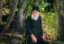 Άγιος Παΐσιος ο Αγιορείτης: Ο “Ασυρματιστής του Θεού” που Φώτισε τον 20ο Αιώνα