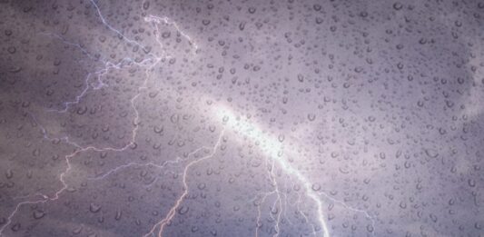 Νέο έκτακτο δελτίο καιρού: Τριήμερο με ισχυρές βροχές, καταιγίδες και χαλαζοπτώσεις έως και την 28η Οκτωβρίου