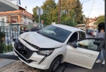 Ωραιόκαστρο: Τροχαίο με τραυματίες μητέρα και 2 ανήλικα παιδιά