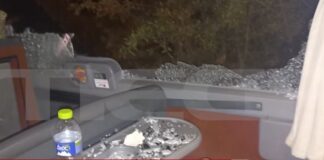Ωραιόκαστρο: Επίθεση σε τουριστικό λεωφορείο – 3 τραυματίες & 2 προσαγωγές, βίντεο