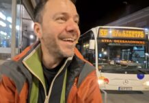 Ο Ευτύχης Μπλέτσας στο Ωραιόκαστρο ζωντανά με το «Happy Traveller», βίντεο