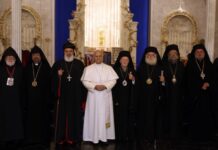 Ιστορική Συνάντηση: Κοινή Διακήρυξη υπέγραψαν Οικουμενικός Πατριάρχης και Πάπας Λέων ΙΔ’ στην Κωνσταντινούπολη