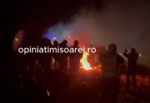 «Αδέρφια, ζείτε»: Ο ασπρόμαυρος αποχαιρετισμός στα συντρίμμια της Ρουμανίας που ράγισε καρδιές, βίντεο