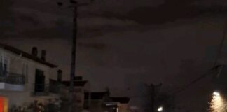 ΤΩΡΑ : Τροχαίο με ανατροπή αυτοκινήτου στο Ωραιόκαστρο