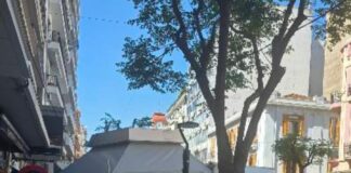 Φορτηγό παρέσυρε περίπτερο στο κέντρο της Θεσσαλονίκης,βίντεο