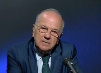 Θλίψη στον δημοσιογραφικό και πολιτικό κόσμο: Πέθανε ο Νάσος Αθανασίου