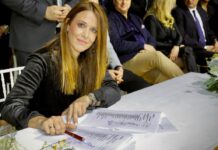 Σάλος στο Ωραιόκαστρο: Καταγγελία πολύτεκνου γονέα για αποκλεισμό μαθητή από τον χορό αποφοίτησης του 2ου ΓΕΛ – Παρέμβαση της Αντιδημάρχου