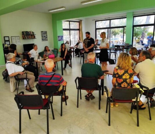 Μάθηση χωρίς ηλικιακά όρια: Ηλικιωμένοι του Δήμου Ωραιοκάστρου «αποφοίτησαν» από τον ψηφιακό κόσμο – Πάνω από 400 αιτήσεις για τη νέα σεζόν