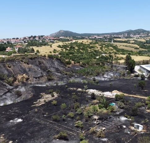 Φωτιά στο Ωραιόκαστρο: Σύσκεψη για την αποτίμηση της καταστροφής – Βίντεο πάνω από την καμένη έκταση
