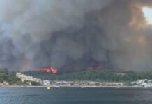 Μαίνεται ανεξέλεγκτη η μεγάλη πυρκαγιά στη Σίβηρη Χαλκιδικής – Μπαράζ μηνυμάτων από το 112 και εκκενώσεις
