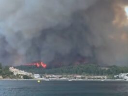 Μαίνεται ανεξέλεγκτη η μεγάλη πυρκαγιά στη Σίβηρη Χαλκιδικής – Μπαράζ μηνυμάτων από το 112 και εκκενώσεις