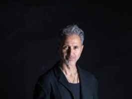 Έφυγε από τη ζωή ο Δημήτρης Κόκοτας σε ηλικία 57 ετών – Η μάχη των 2,5 ετών και η πορεία του στο τραγούδι