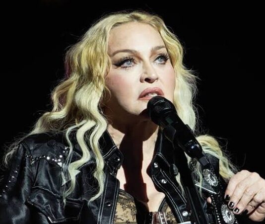Η Madonna στην Ελλάδα: Ιδιωτική επίσκεψη στα Μετέωρα και διακοπές στο Ιόνιο