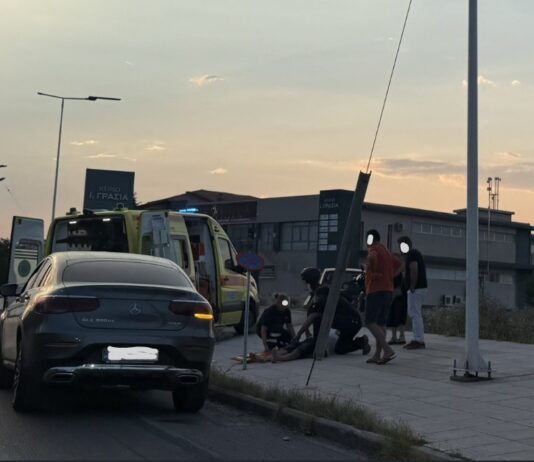 ΤΩΡΑ: Τροχαίο ατύχημα με τραυματία στο Ωραιόκαστρο